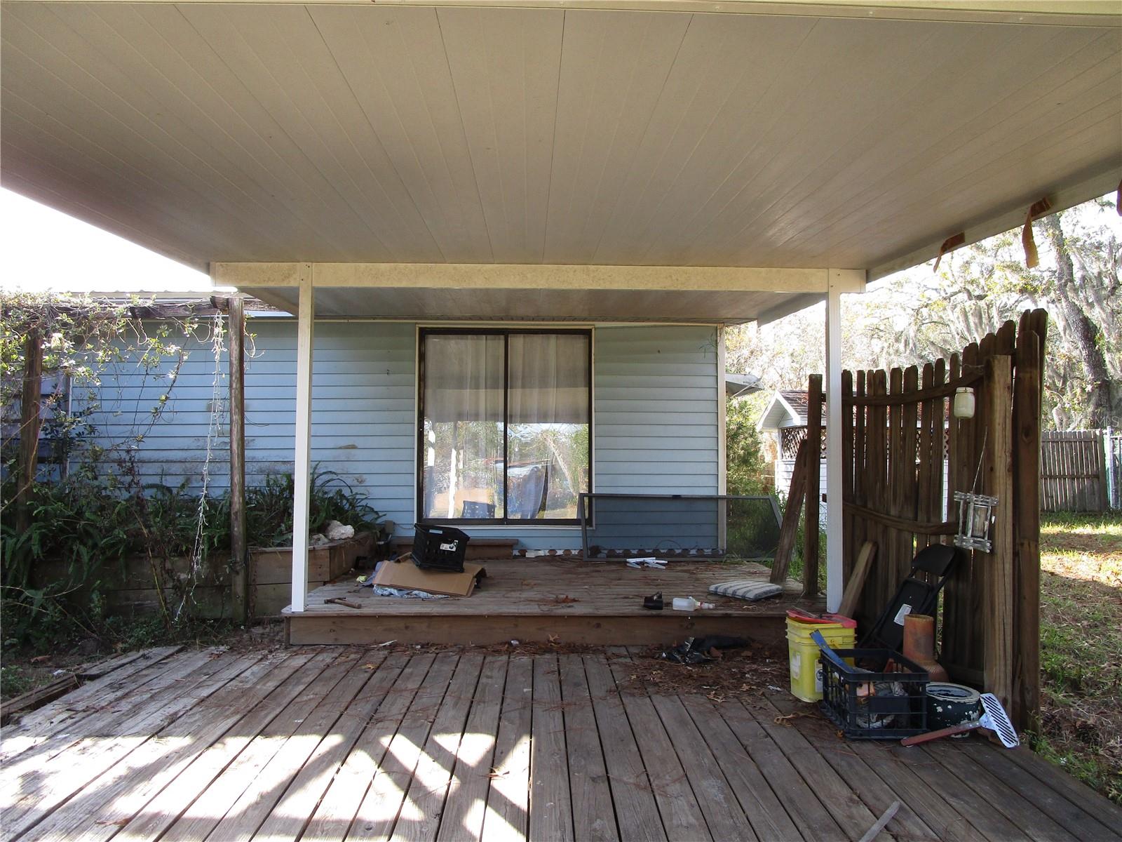 LEISURE HILLS - Residential