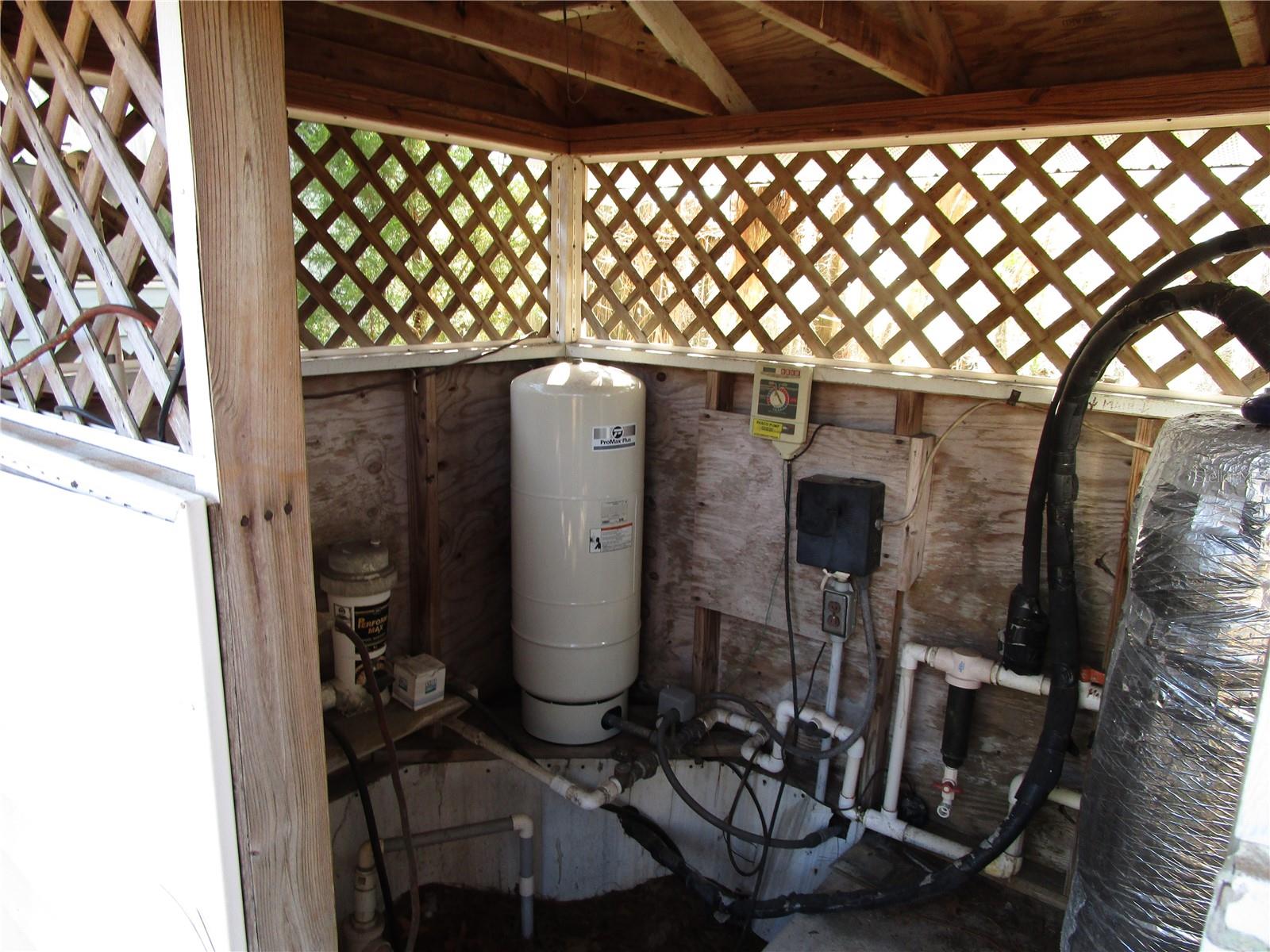 LEISURE HILLS - Residential