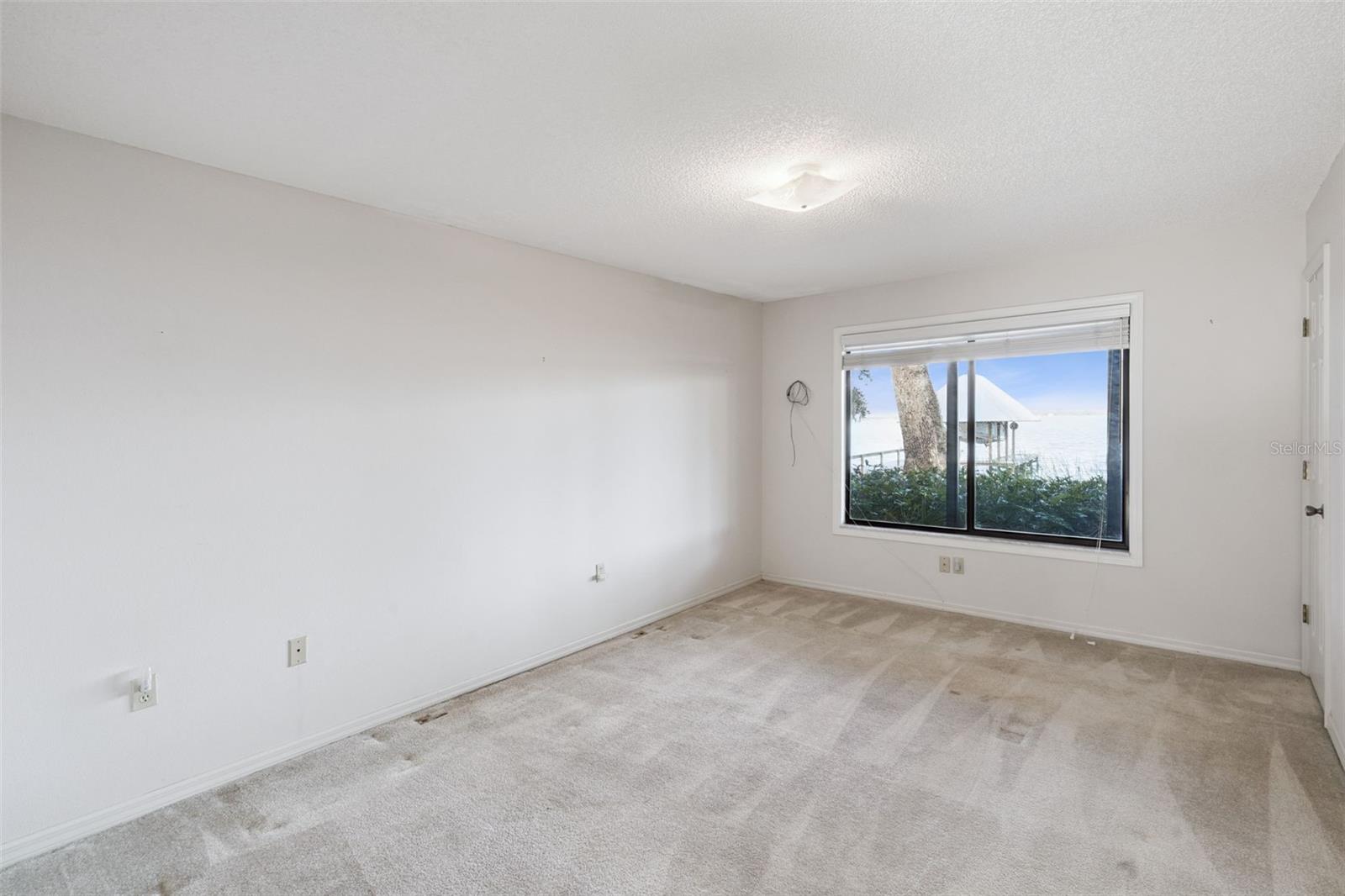 DEER ISLAND ESTATES - Residential