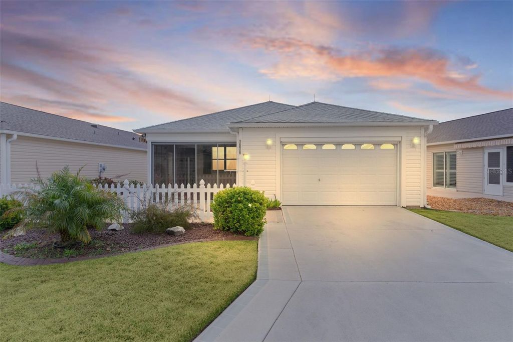 Photo of 1808 Hallandale Lane, The Villages, FL 32162 (MLS # G5107075)