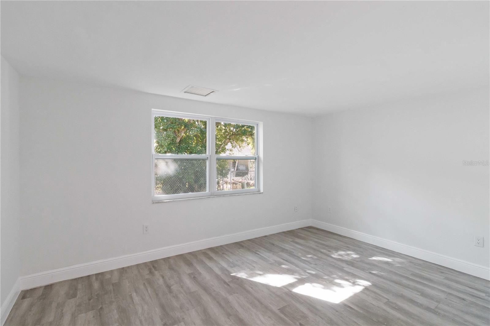 BEACON WOODS VILLAGE - Residential