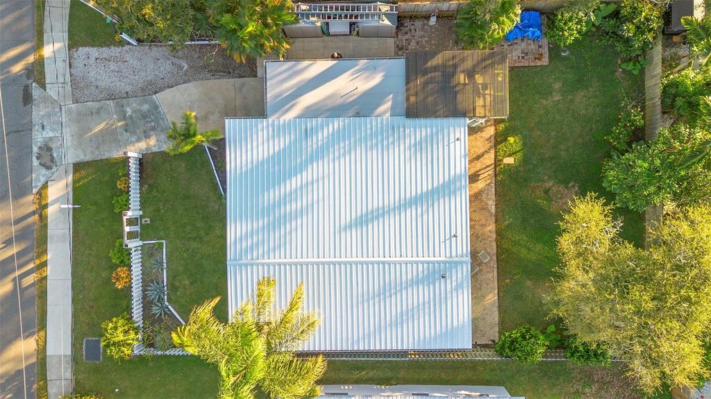 Photo of 650 S Pine Street, New Smyrna Beach, FL 32169 (MLS # V4945933)