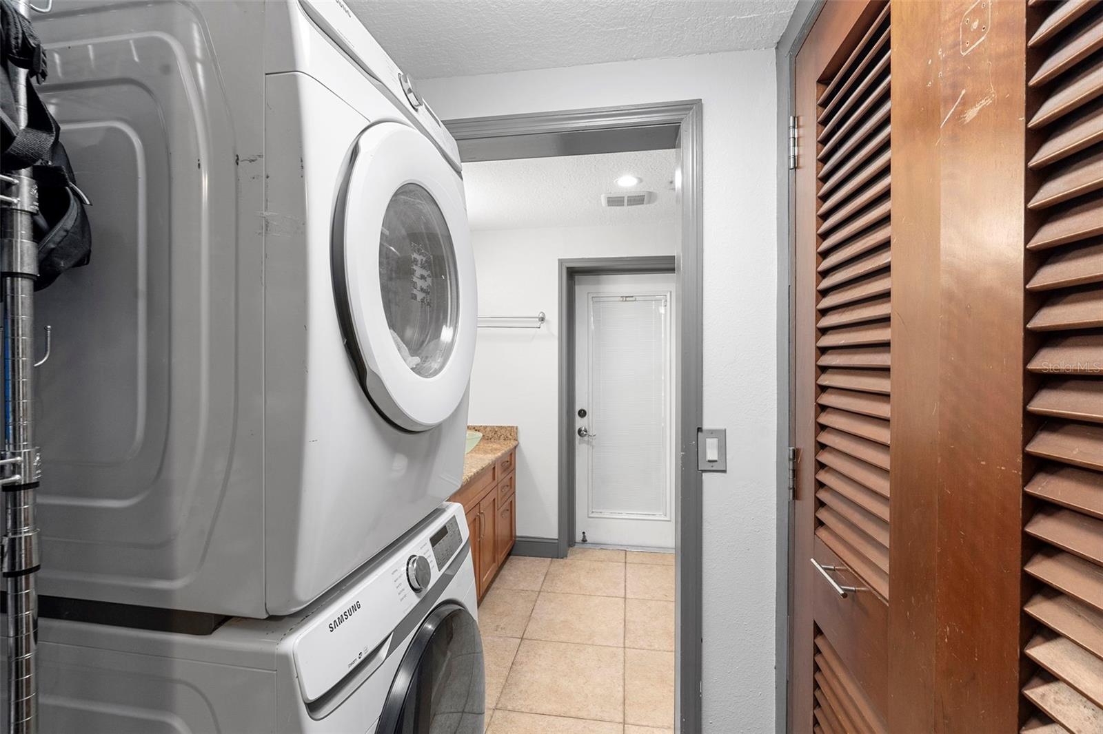 DETWILERS ADD 01 NEW SMYRNA BCH - Residential