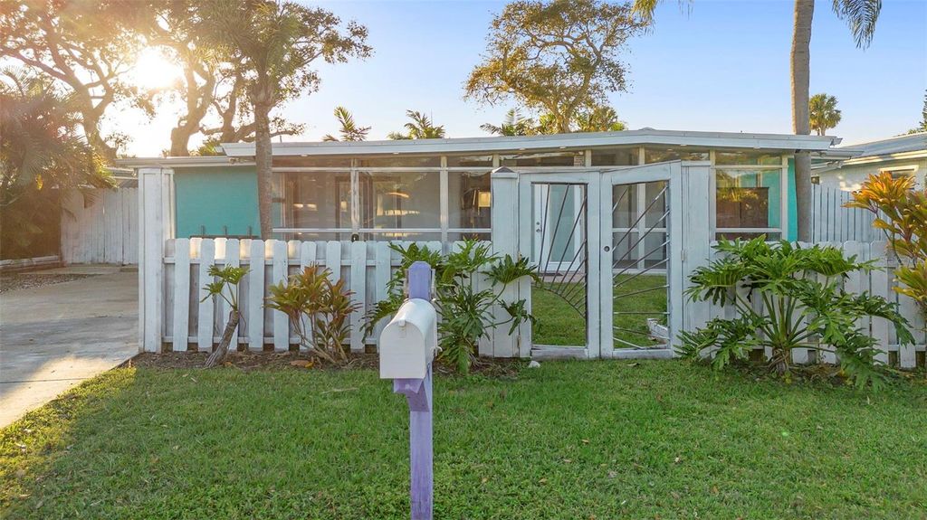 Photo of 650 S Pine Street, New Smyrna Beach, FL 32169 (MLS # V4945933)