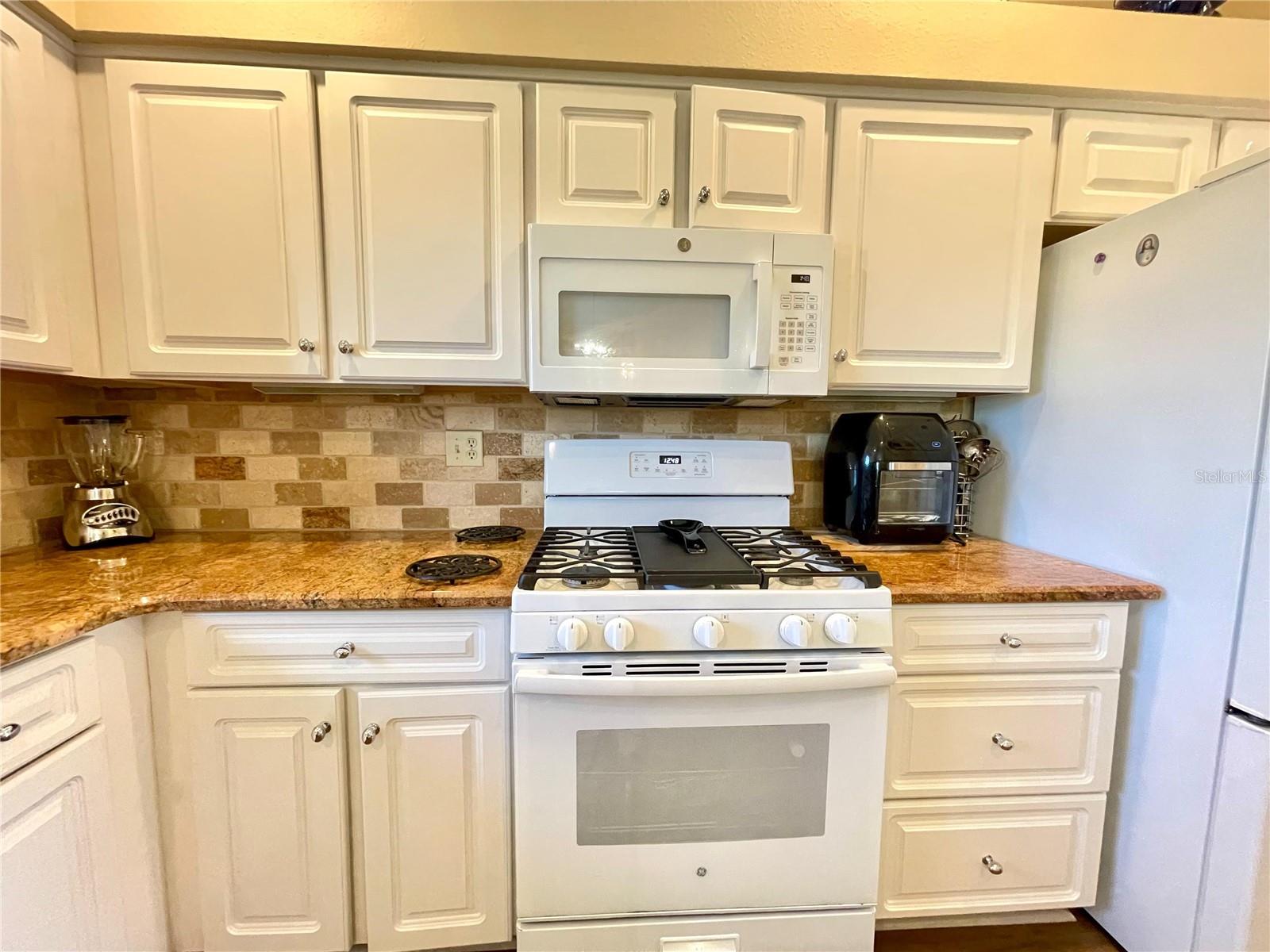 SILVER LAKES REP - Residential