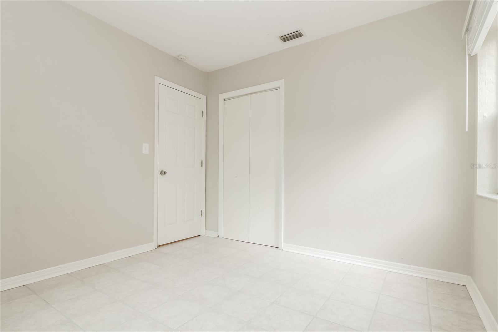 SMITHS REP E A - Residential Lease