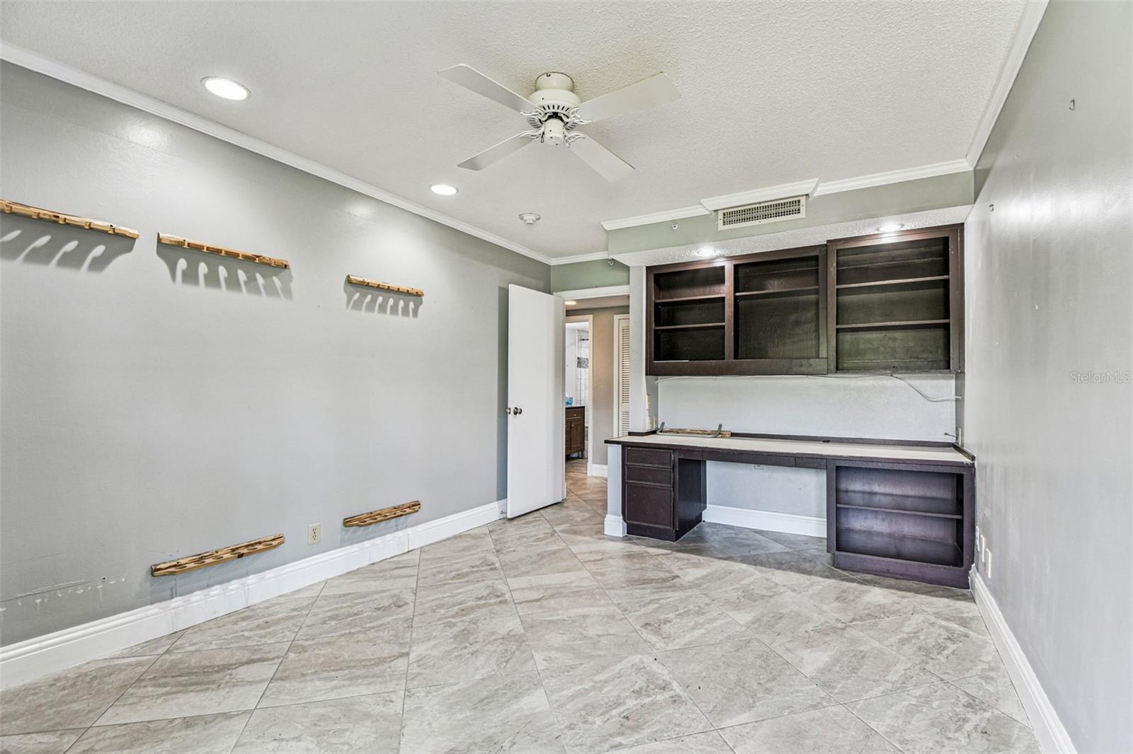 INNISBROK 20 CONDO - Residential