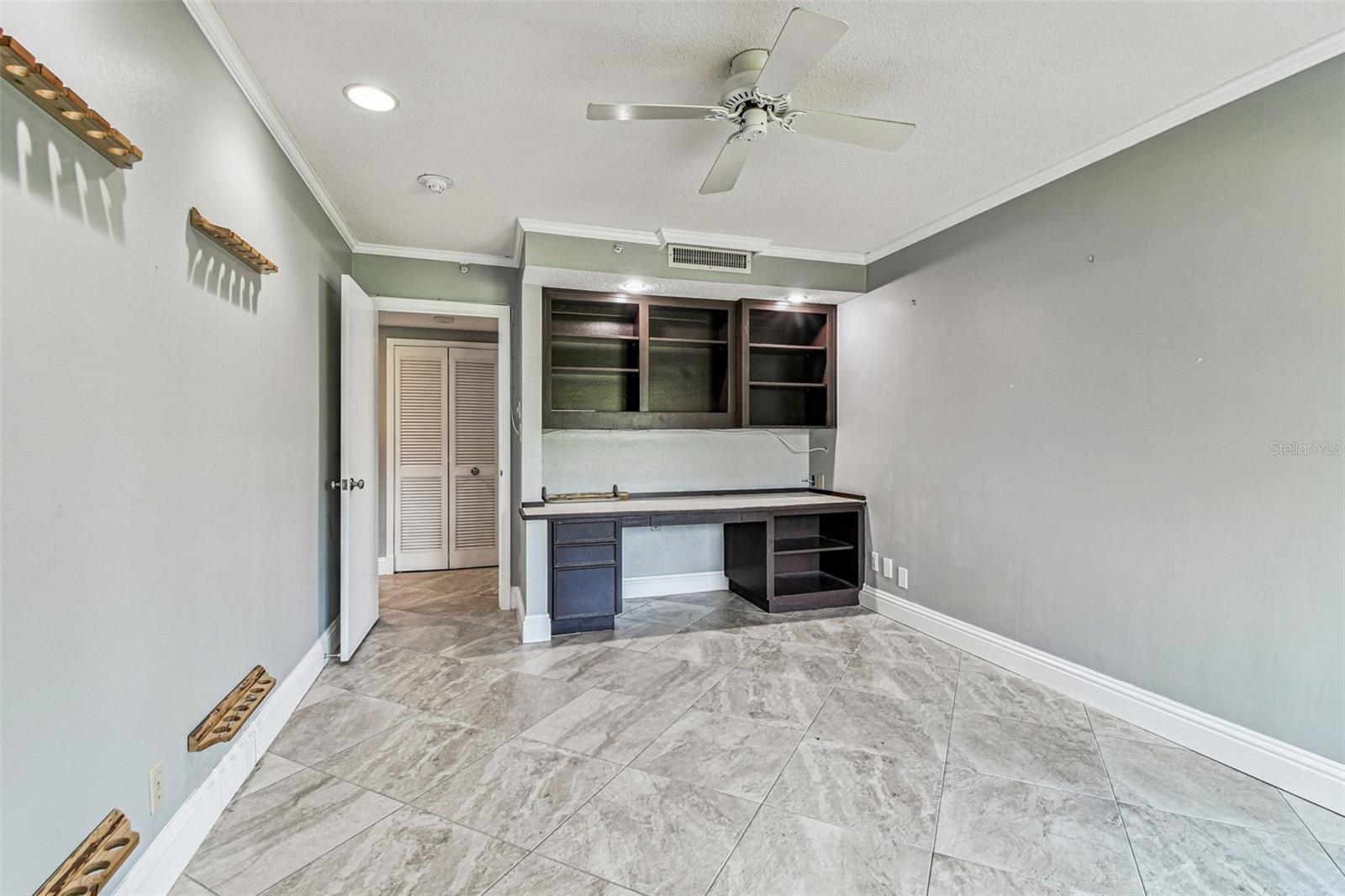 INNISBROK 20 CONDO - Residential