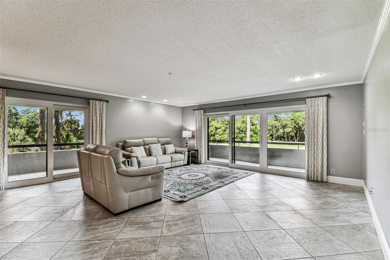 INNISBROK 20 CONDO - Residential