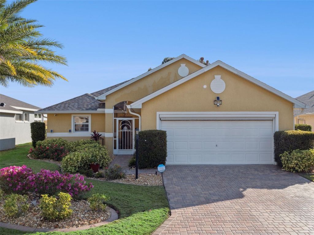 Photo of 20642 Prince Ranier Place, Leesburg, FL 34748 (MLS # G5104149)