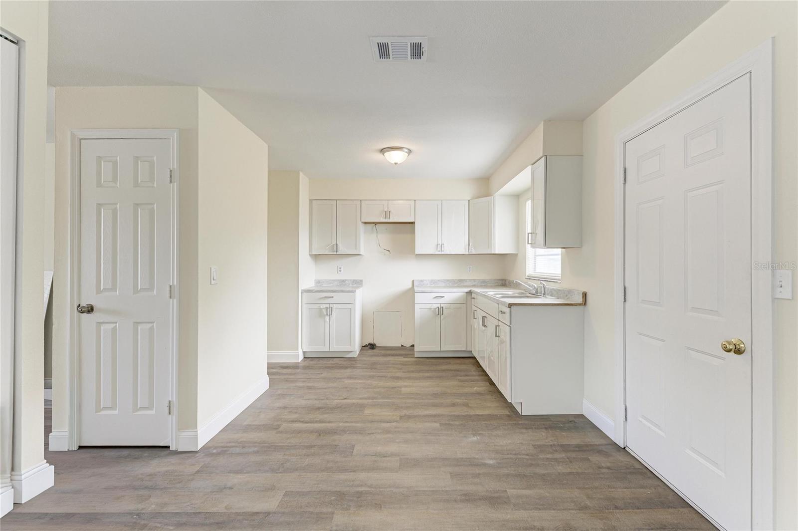 NEWTOWN ESTATES - Residential