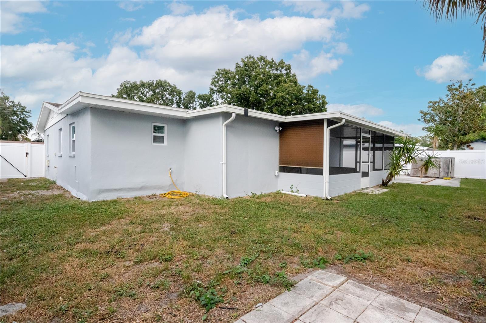 GANDY GARDENS 5 - Residential Lease