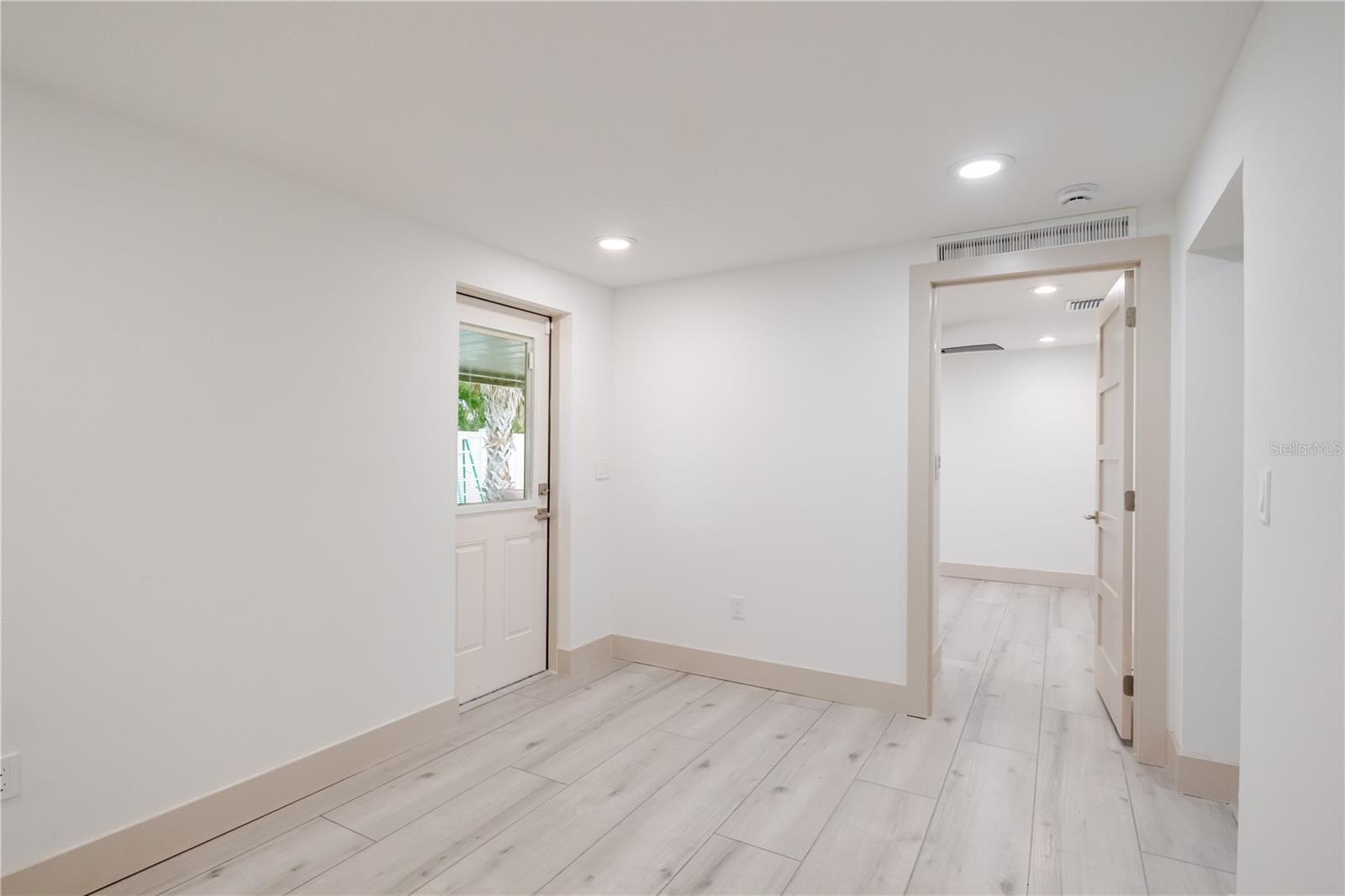 GANDY GARDENS 5 - Residential Lease