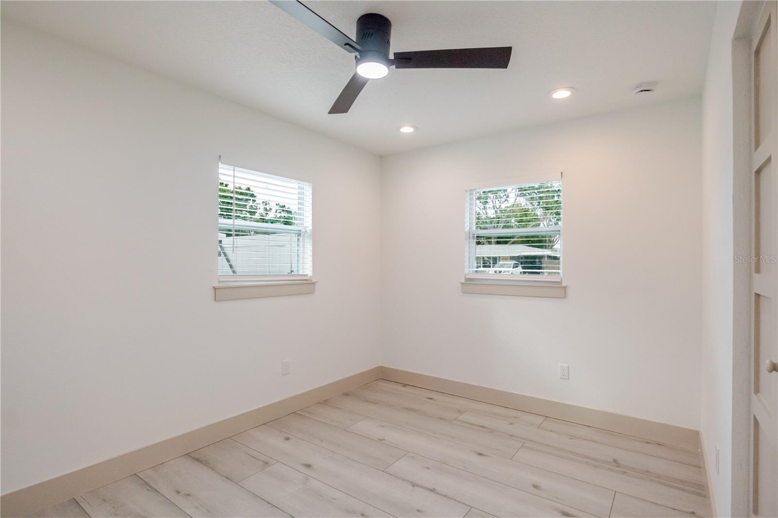 GANDY GARDENS 5 - Residential Lease