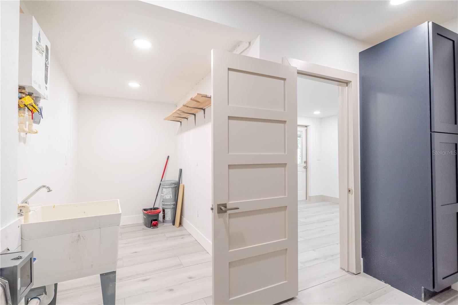 GANDY GARDENS 5 - Residential Lease