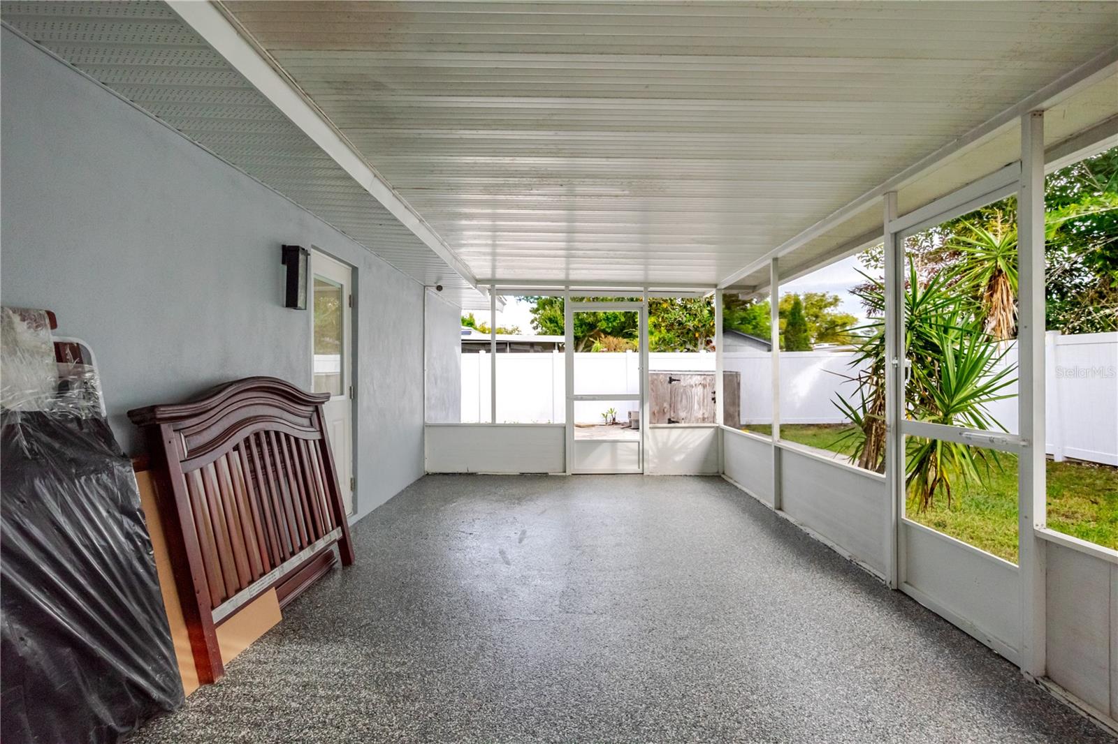 GANDY GARDENS 5 - Residential Lease