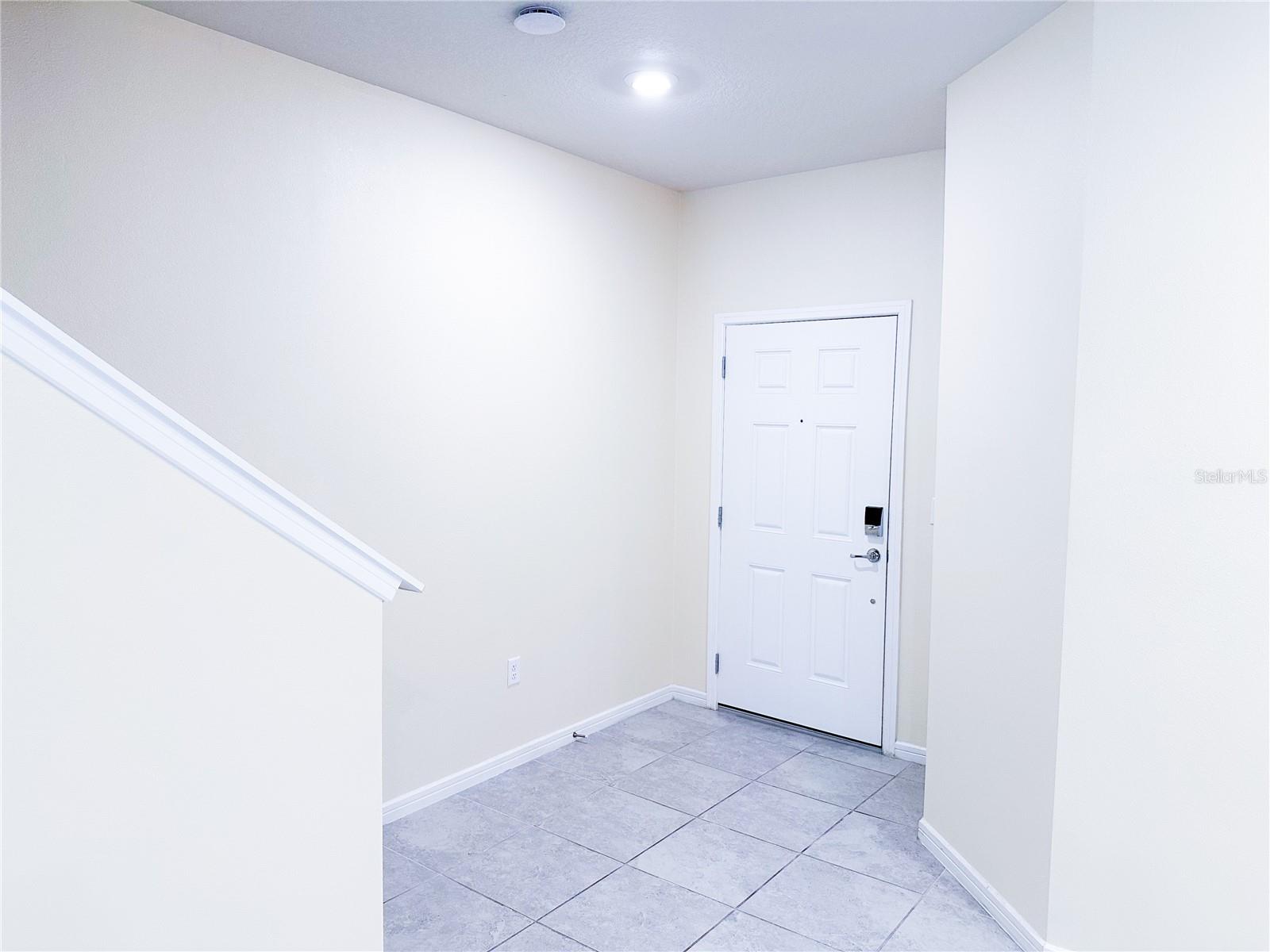 GRAYSON SQUARE - Residential Lease