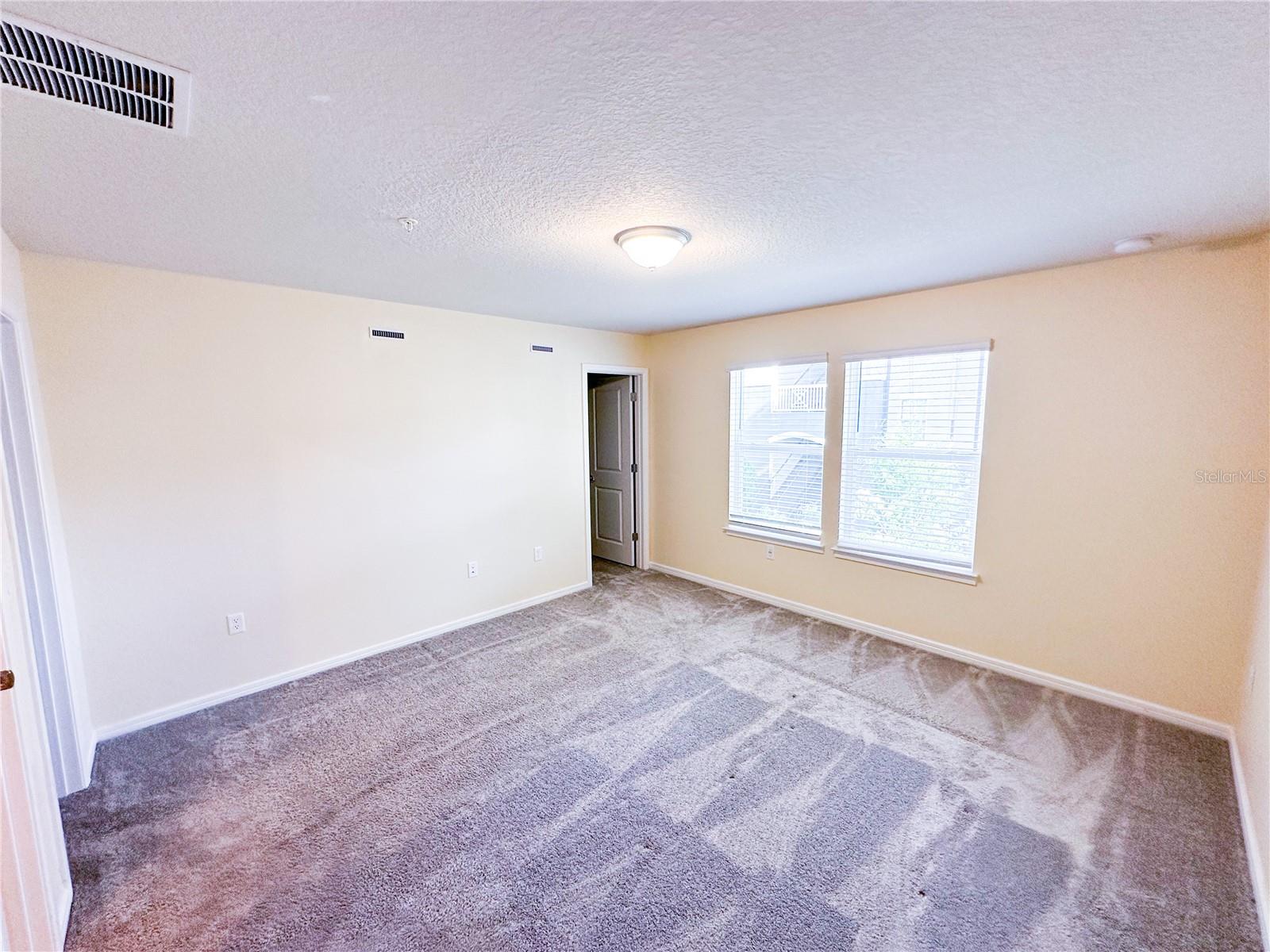 GRAYSON SQUARE - Residential Lease