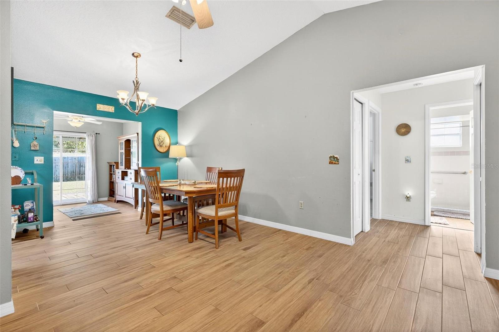 VALENCIA TERRACE - Residential