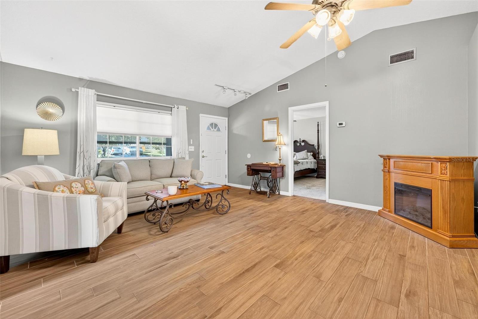 VALENCIA TERRACE - Residential