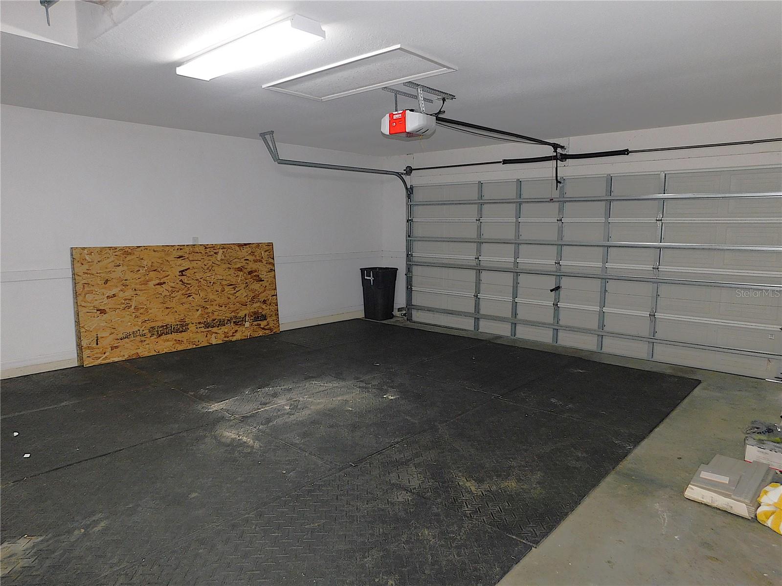 SILVER SPGS SHORES UN 20 - Residential