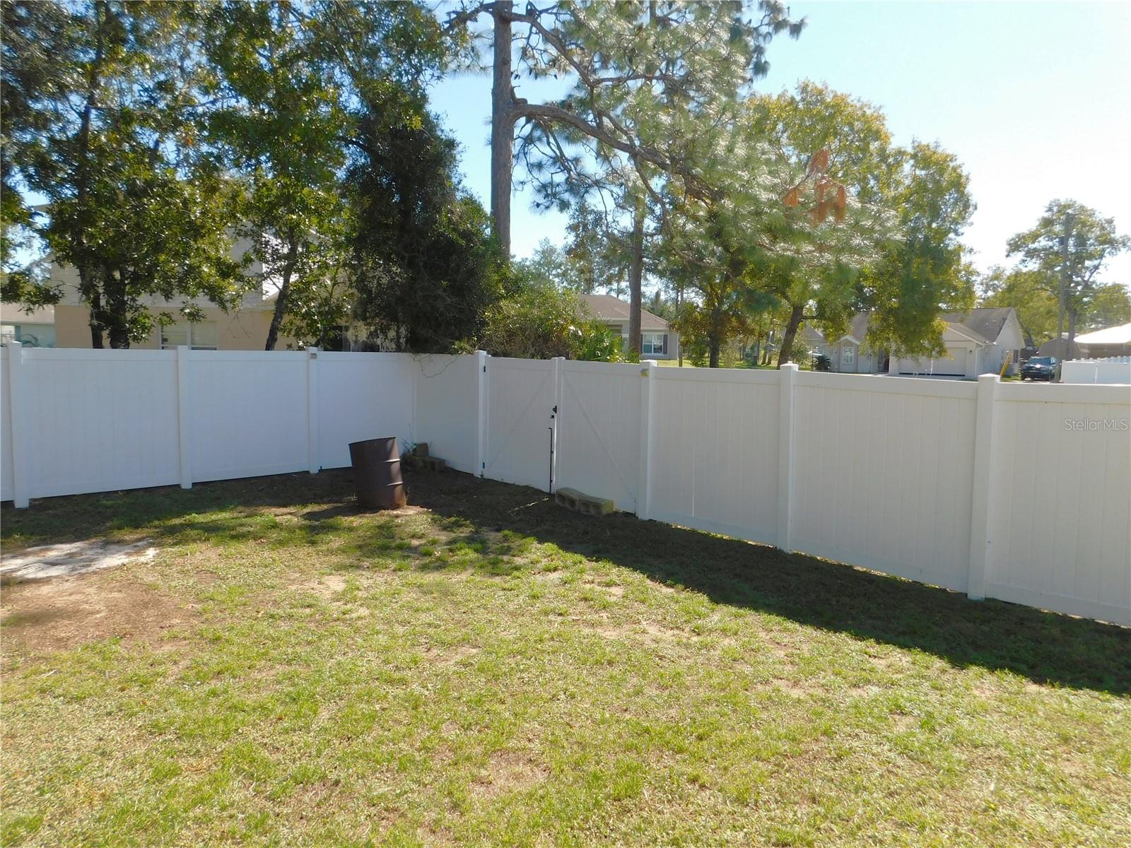 SILVER SPGS SHORES UN 20 - Residential