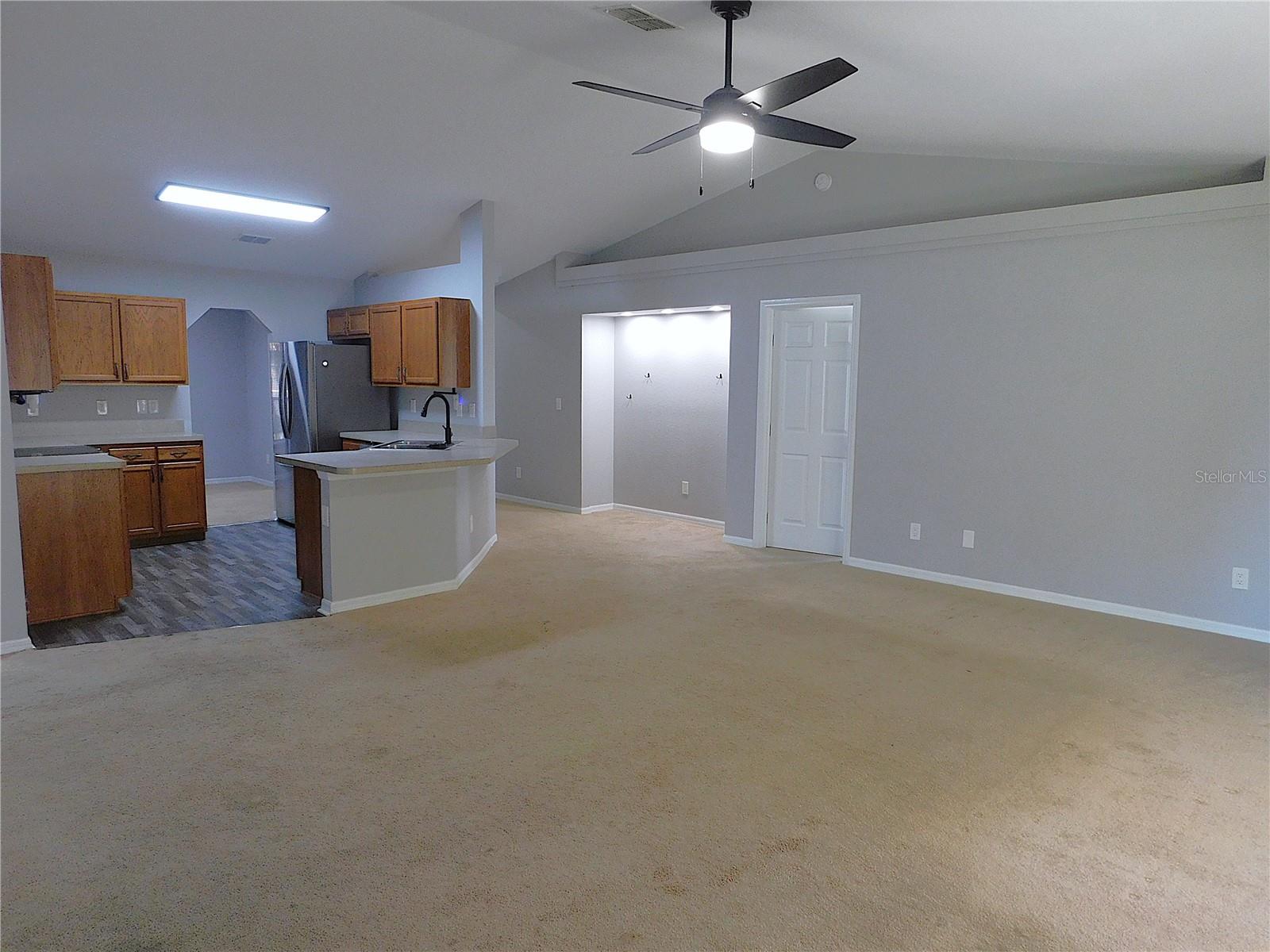 SILVER SPGS SHORES UN 20 - Residential