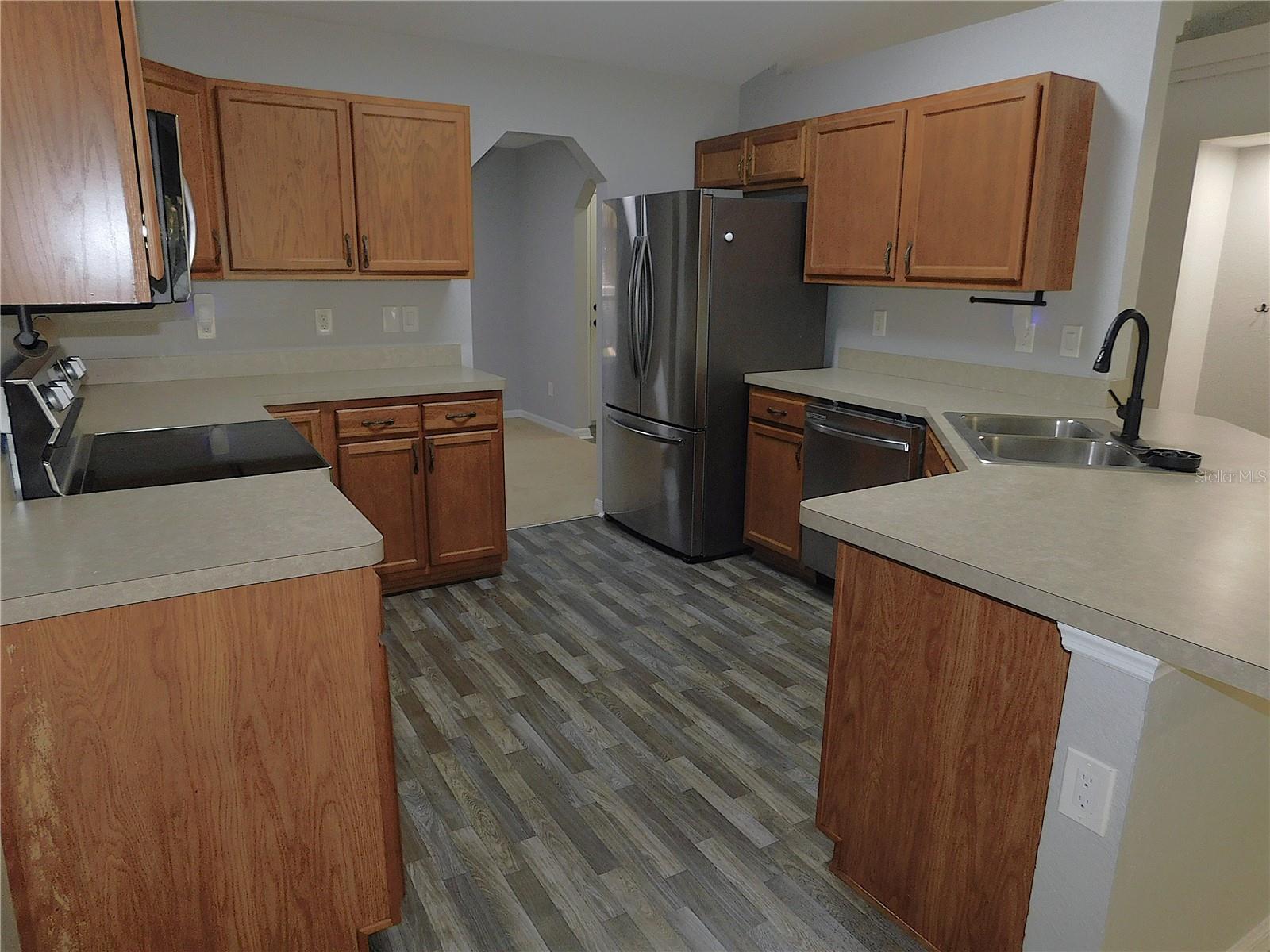 SILVER SPGS SHORES UN 20 - Residential