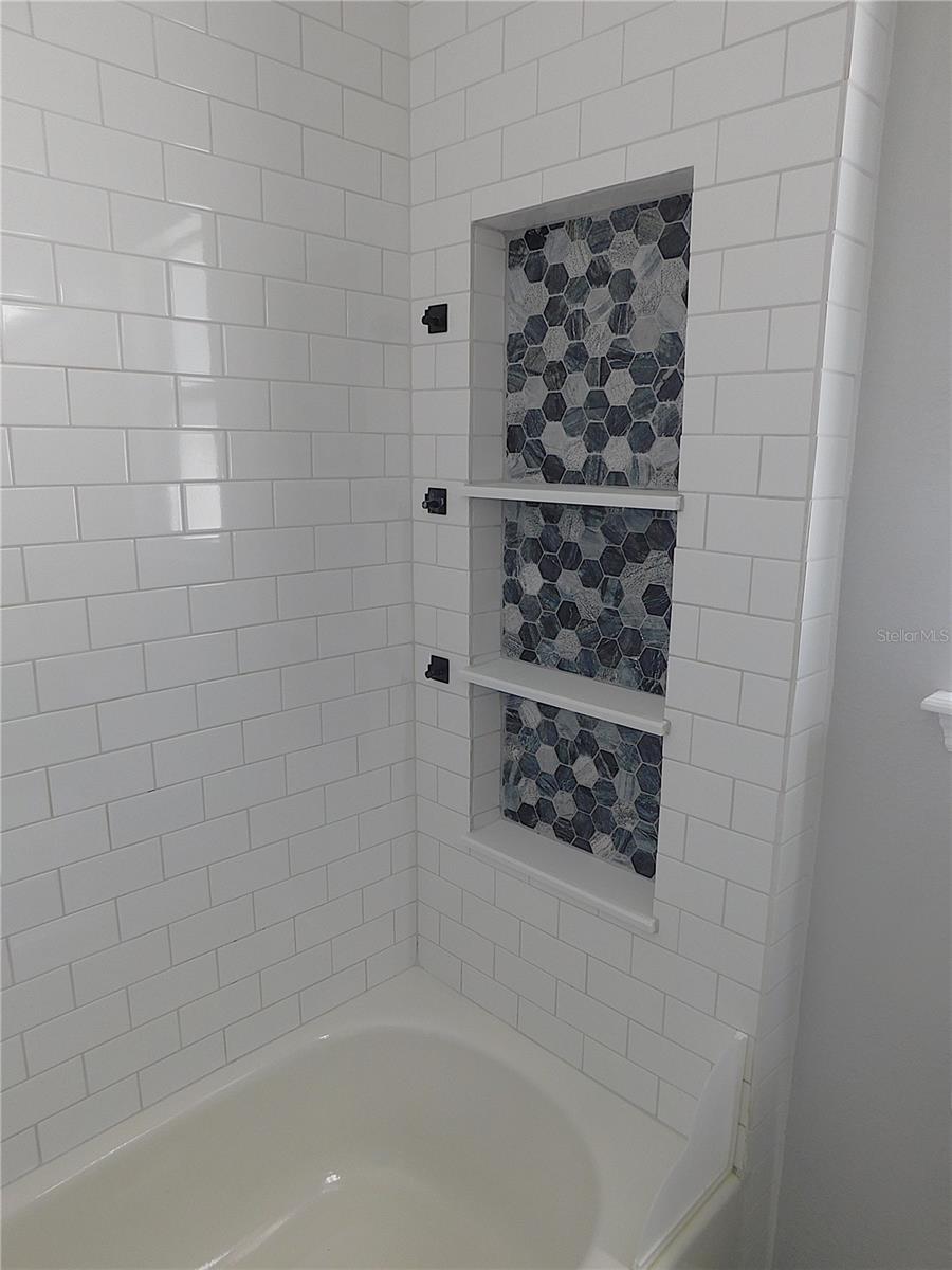 SILVER SPGS SHORES UN 20 - Residential