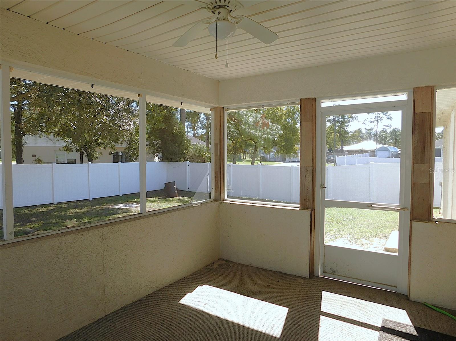 SILVER SPGS SHORES UN 20 - Residential