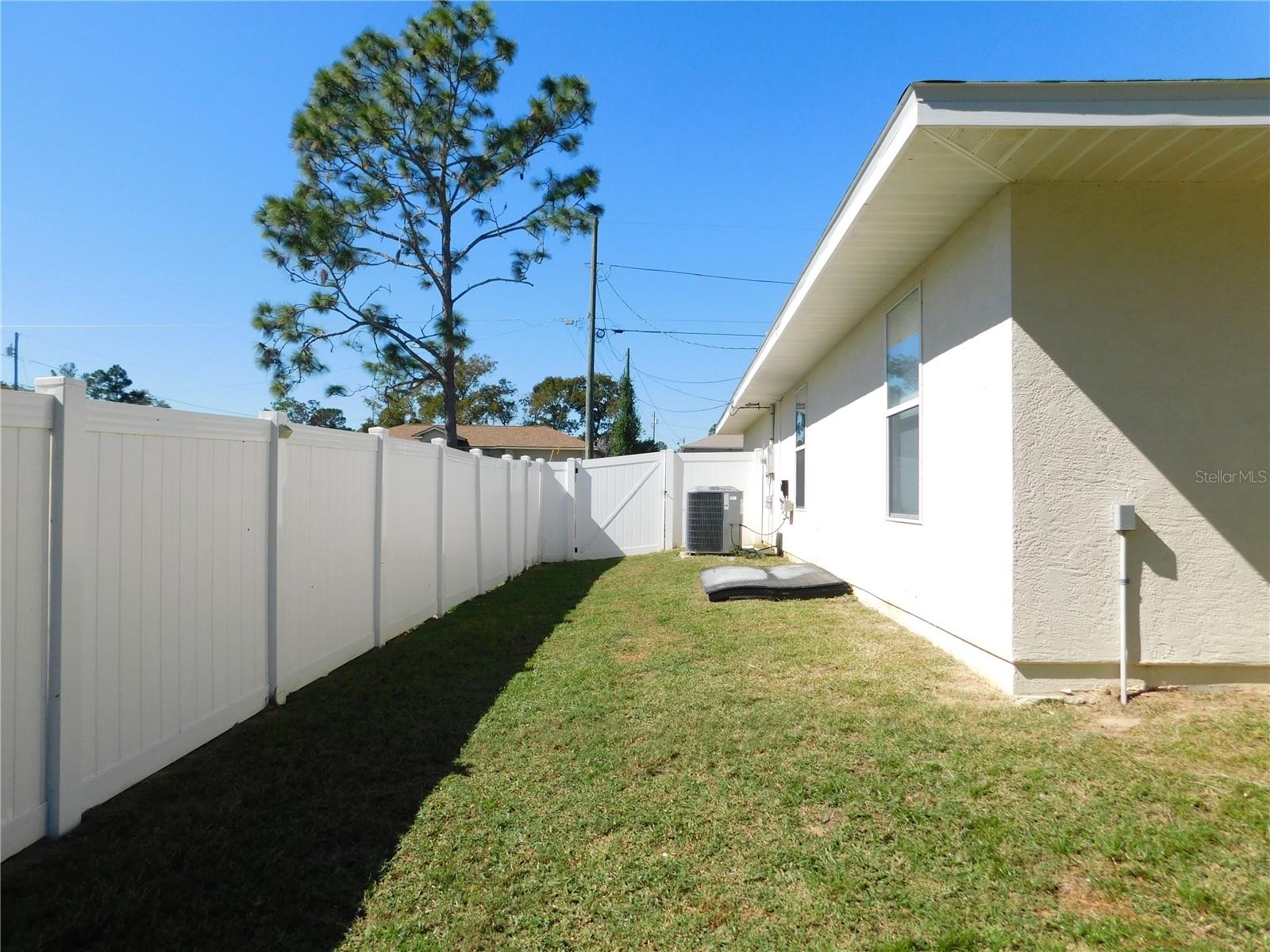 SILVER SPGS SHORES UN 20 - Residential