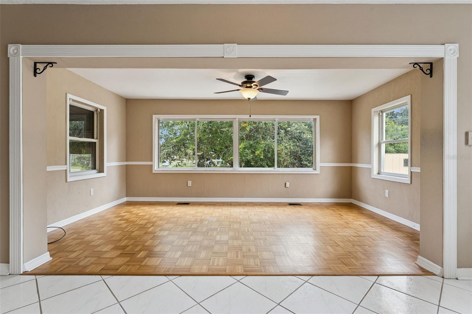 Casas a venda 3 - Jen Dantas 4203 KILDAIRE AVENUE