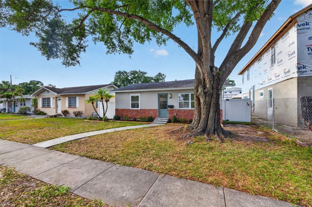 Photo of 861 45th Avenue N, St Petersburg, FL 33703 (MLS # TB8504127)