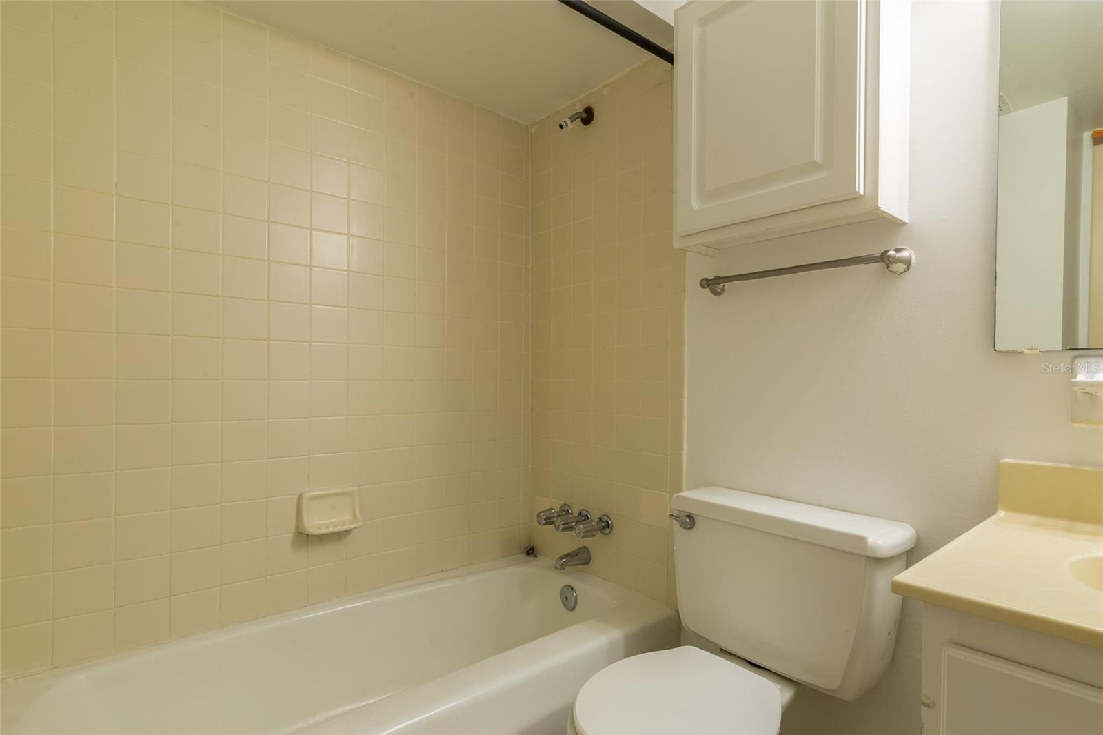 SUMMIT HOUSE - Residential Lease