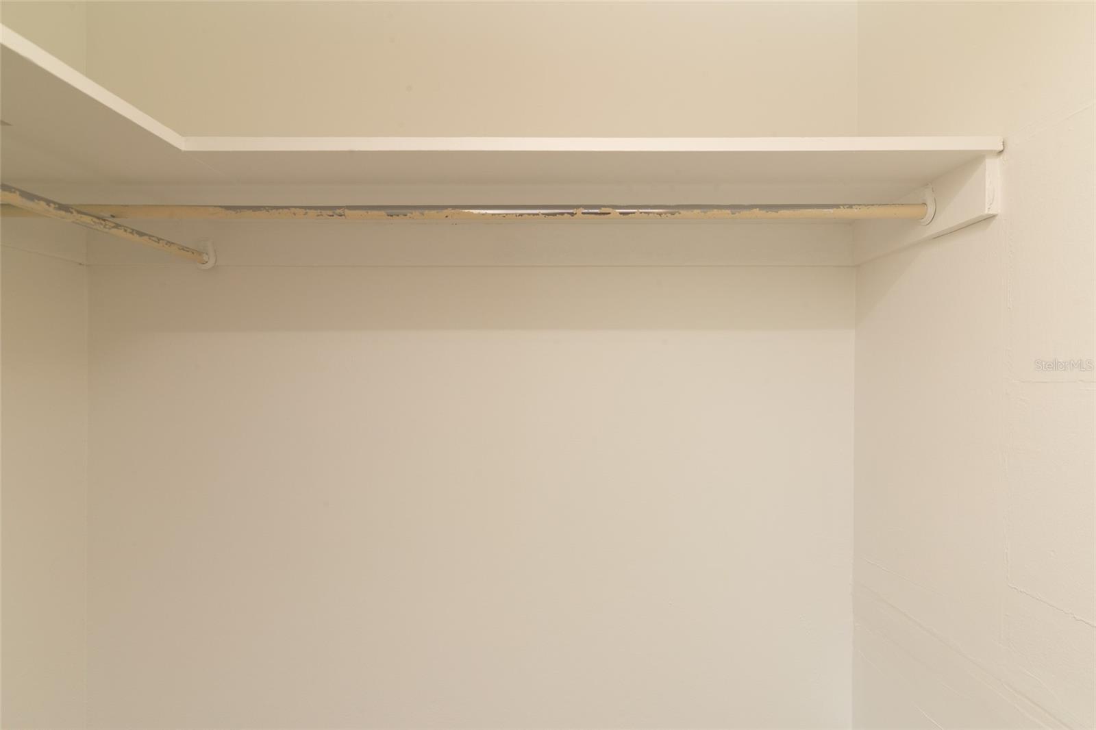 SUMMIT HOUSE - Residential Lease