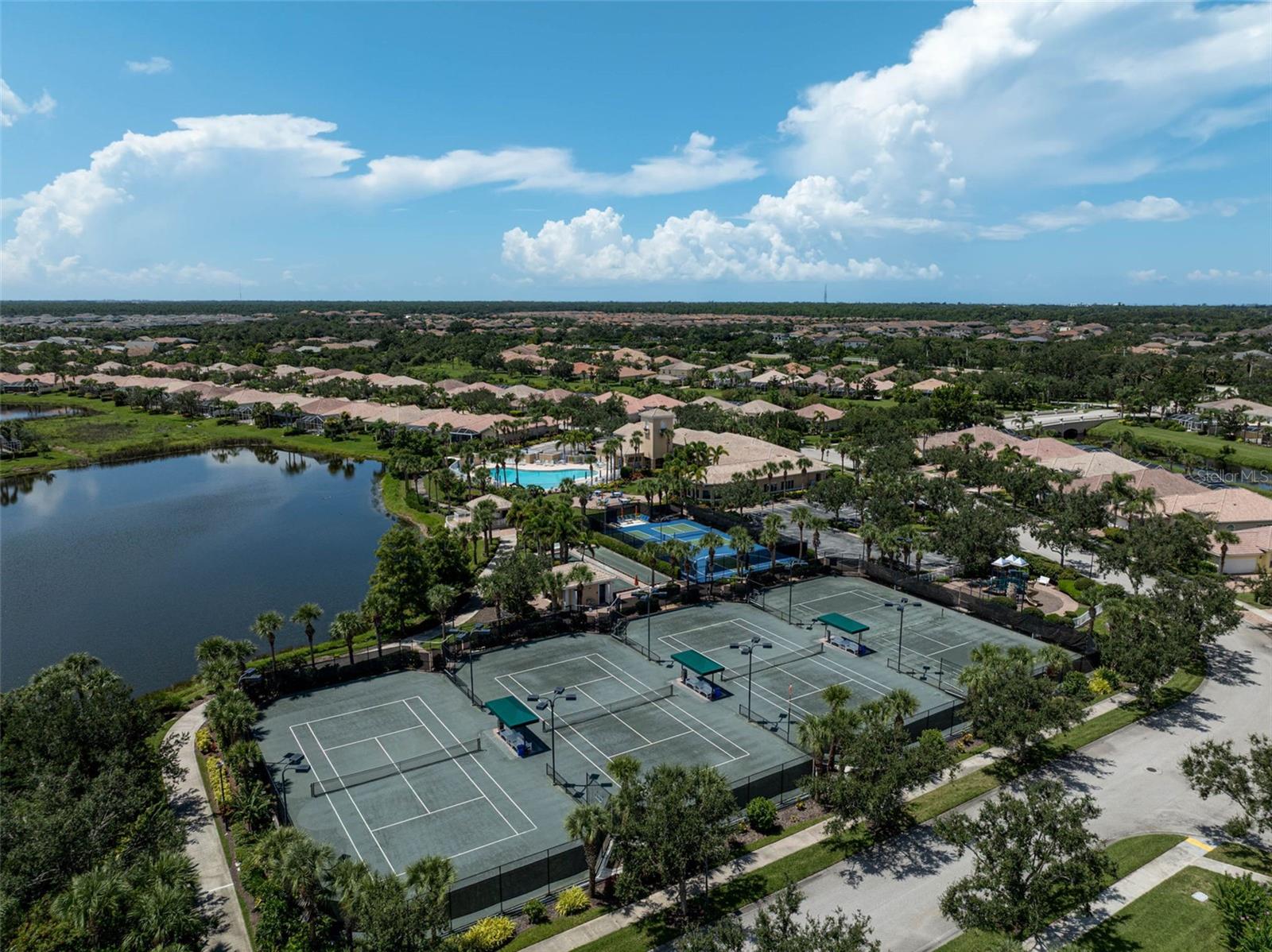 LAKESIDE AT ISLES ON PLMER RCH - Residential