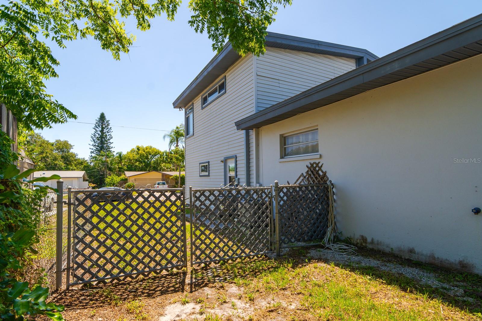 BROOKHILL - Residential