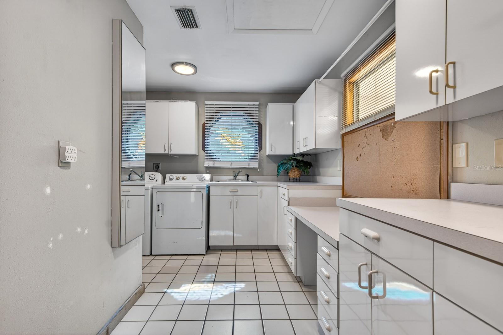 BROOKHILL - Residential