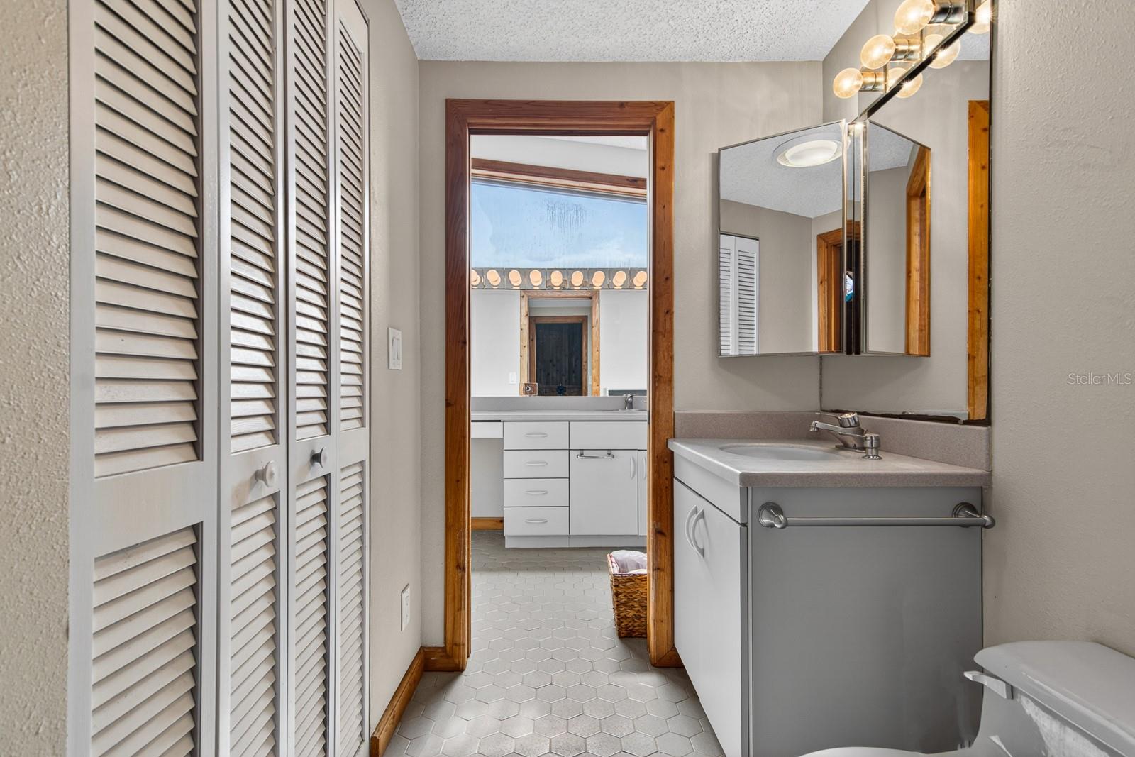 BROOKHILL - Residential