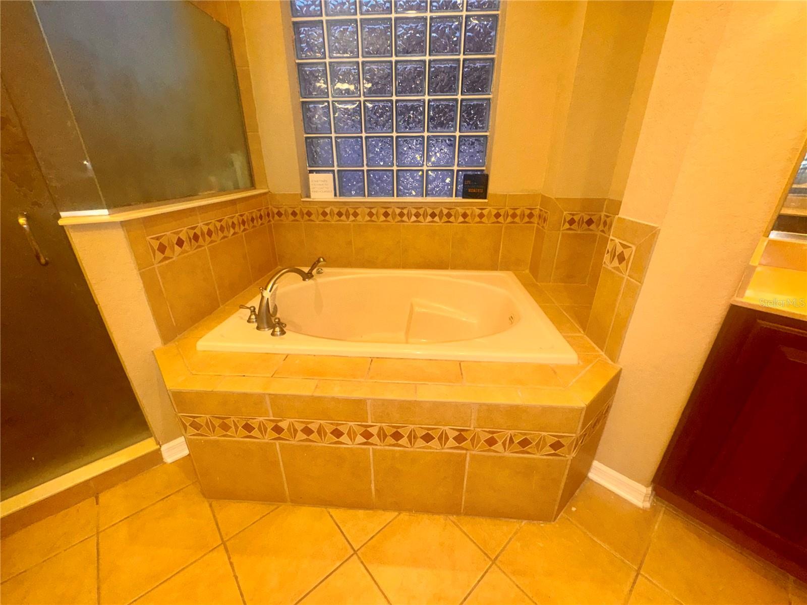 FOUNTAINS/RIO PINAR - Residential Lease