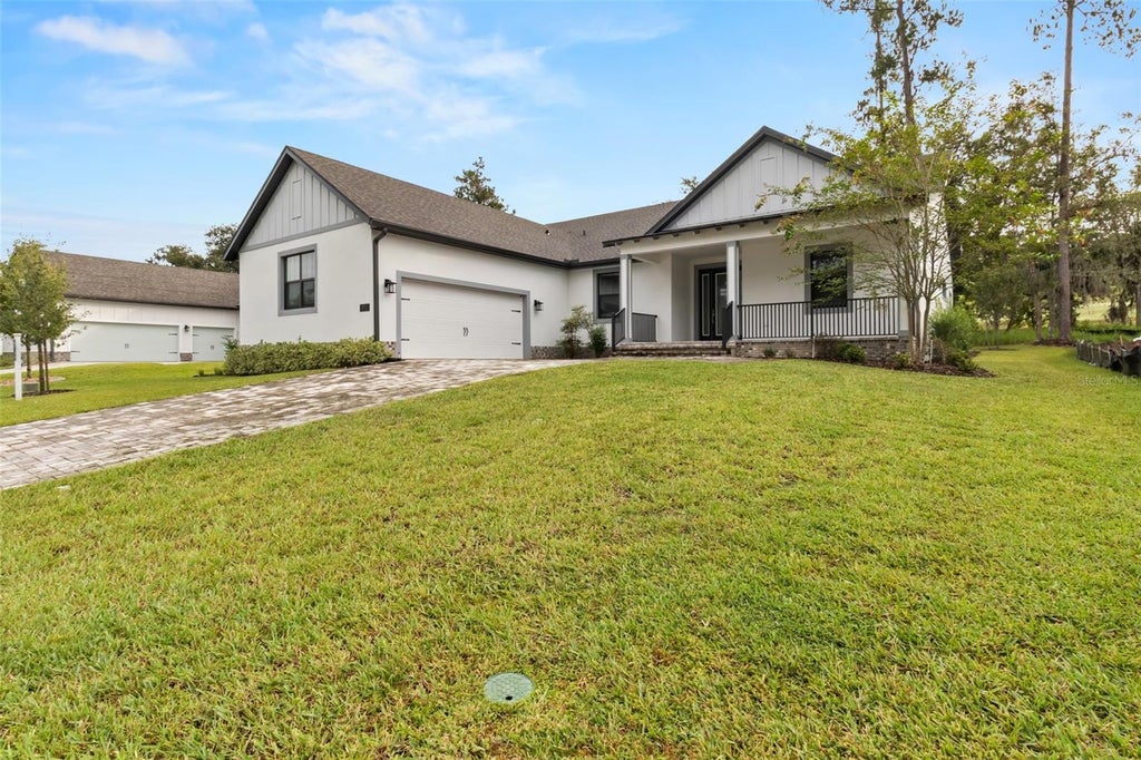 Photo of 5934 Summit View Drive, Brooksville, FL 34601 (MLS # TB8554919)