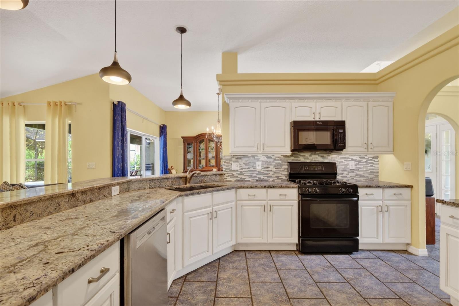 CRESCENT LAKE CLUB FIRST ADD - Residential