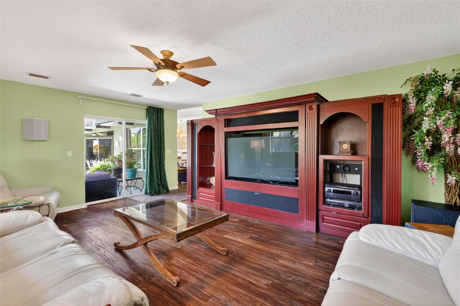 CRESCENT LAKE CLUB FIRST ADD - Residential