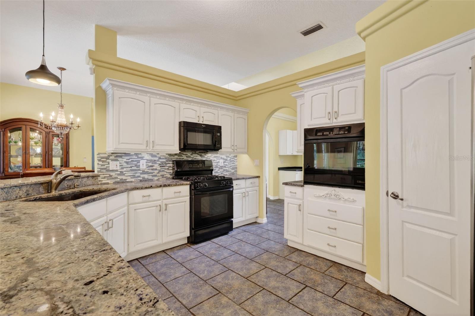 CRESCENT LAKE CLUB FIRST ADD - Residential