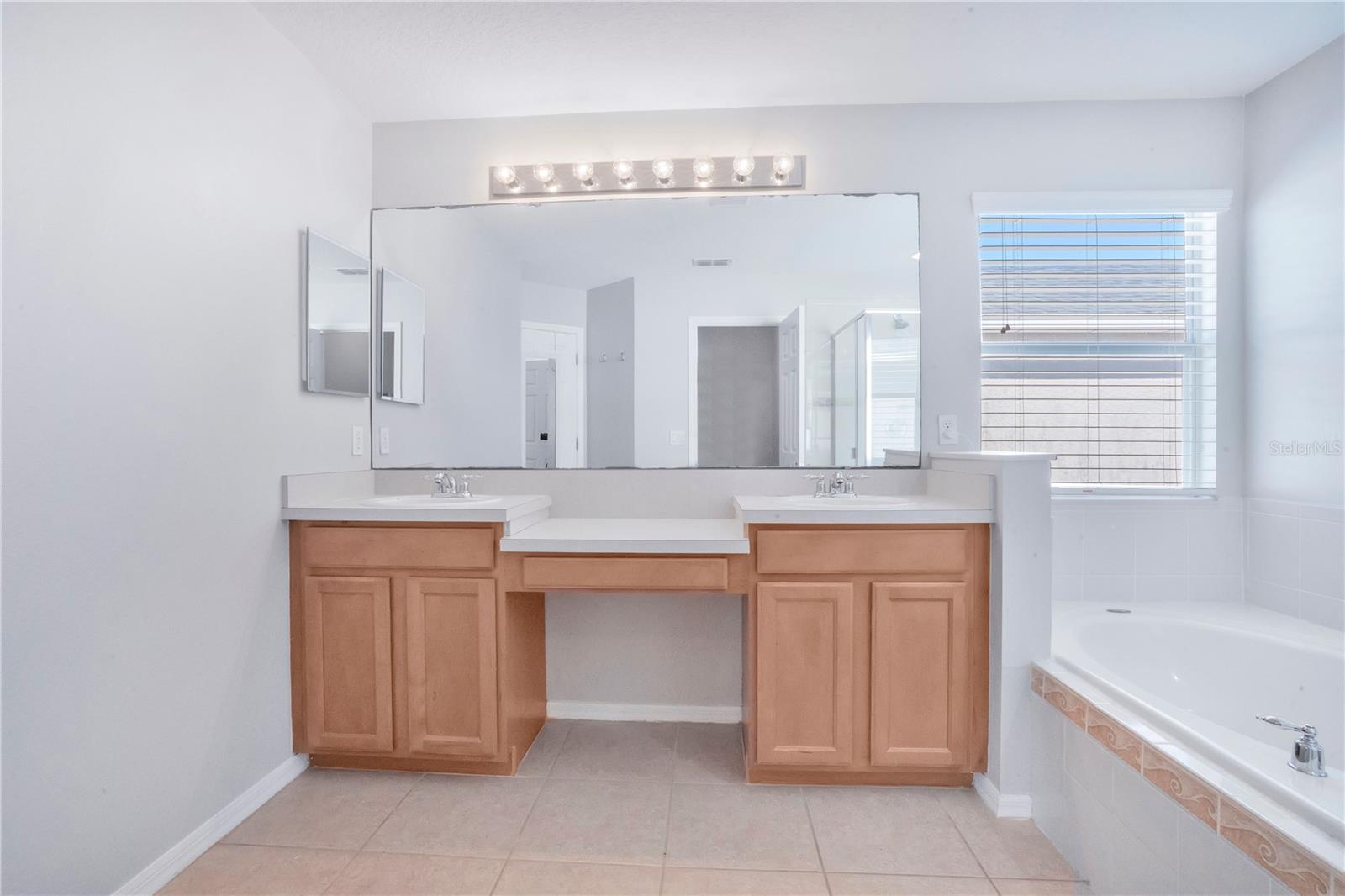 AVALON LAKES PH 02 VILLAGE G - Residential