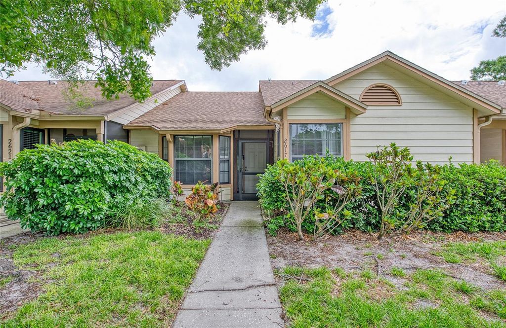 Photo of 2617 Bentley Dr, Palm Harbor, FL 34684 (MLS # TB8496411)