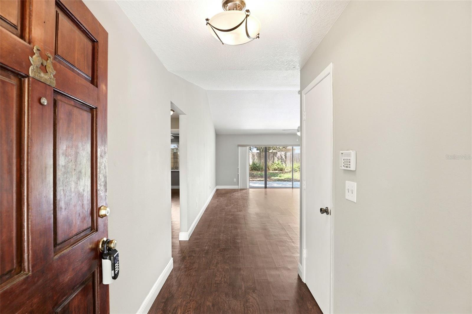 1027 HORNBEAM STREET