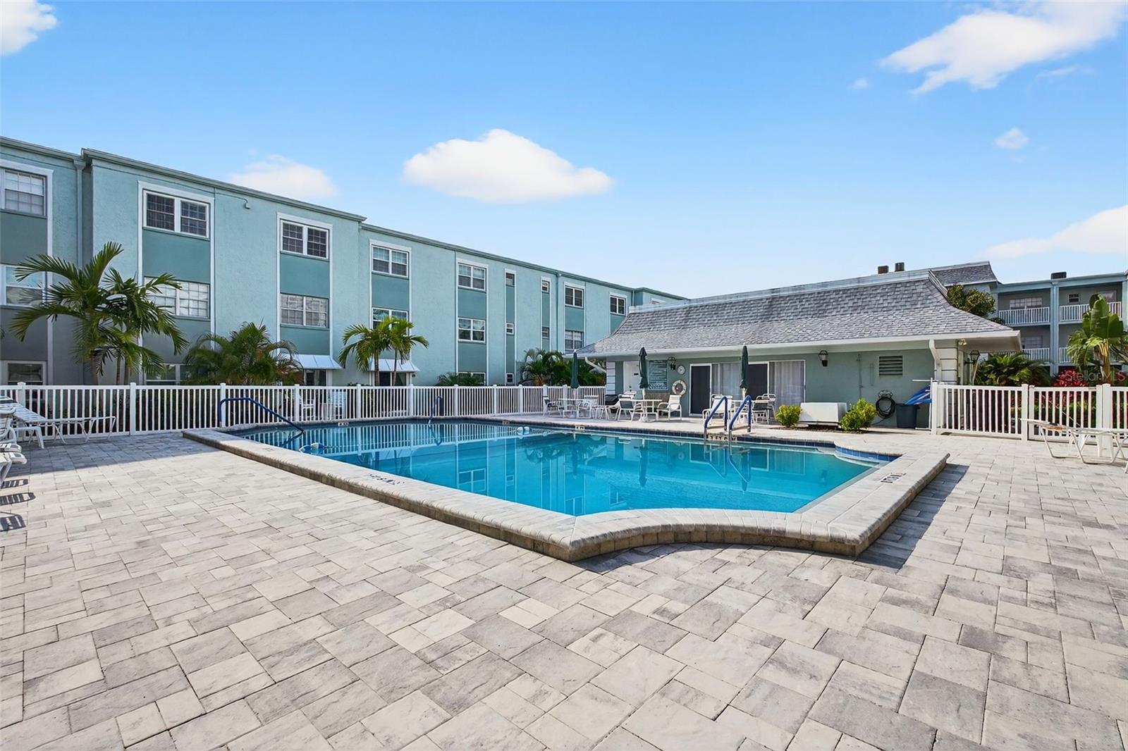 BELLEAIR FOREST - Residential