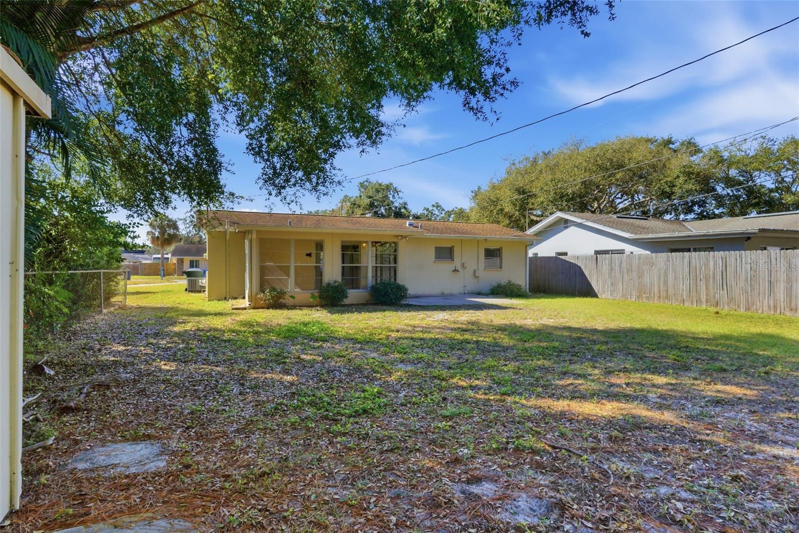 DUNEDIN ISLES COUNTRY CLUB - Residential