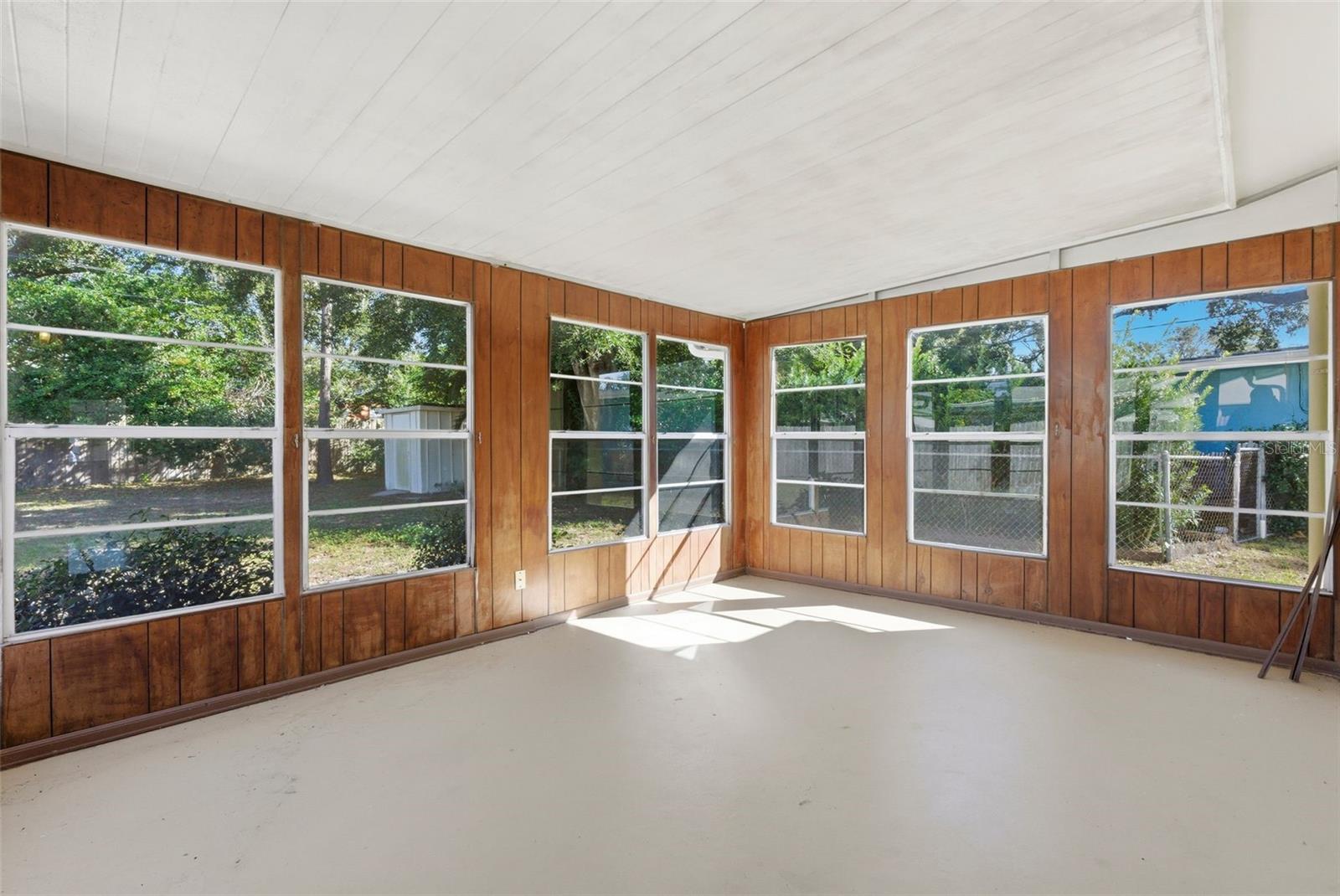 DUNEDIN ISLES COUNTRY CLUB - Residential